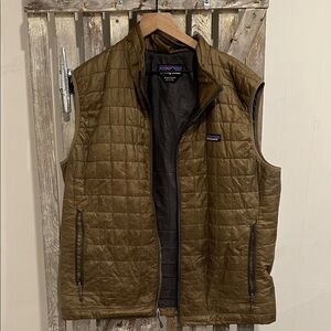 Men's Quilted Patagonia Vest - Olive Green